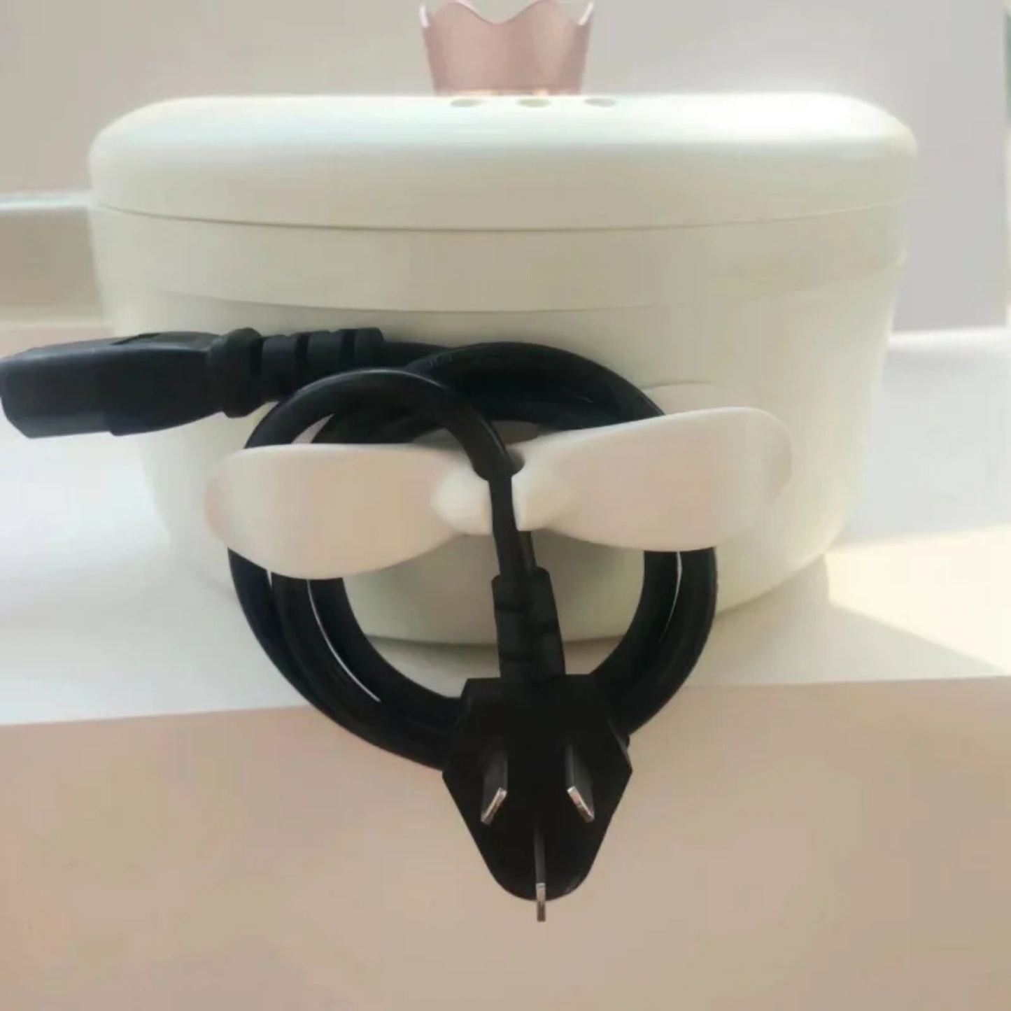 منظم الأسلاك المبتكر للمطبخ والمنزل - ملفف الكابلات - الحل الأمثل لفوضى الأسلاك